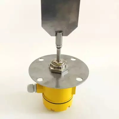 旋轉(zhuǎn)式堵煤開(kāi)關(guān)SBNZX-150A、造紙廠塊狀物檢測(cè)料位開(kāi)關(guān)RF961G-M22廠家